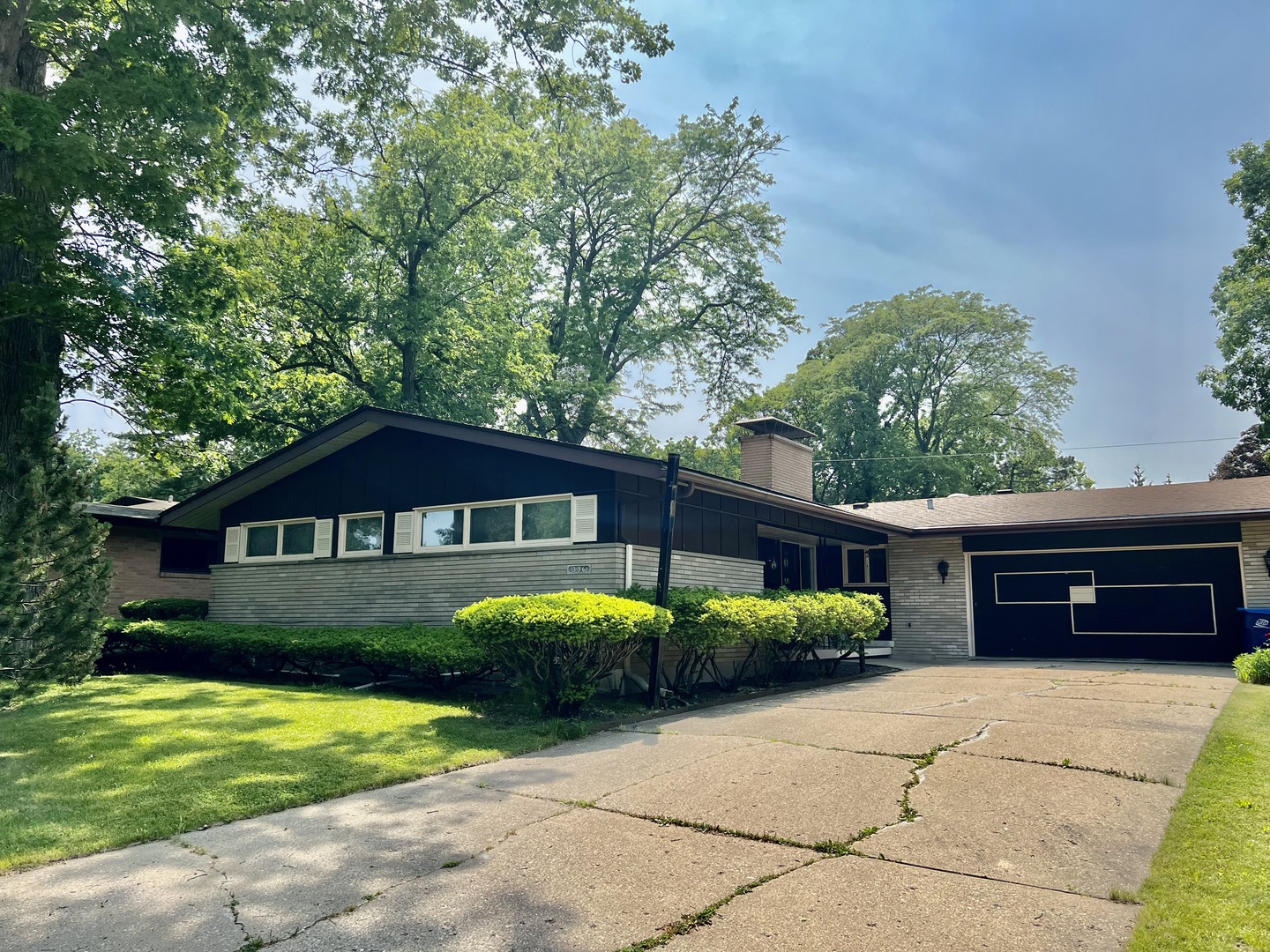 336 Flossmoor Avenue, Waukegan, IL 60085
