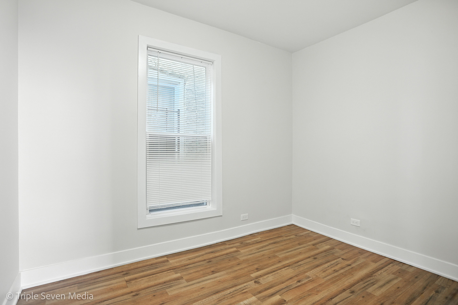 3425 W Carroll Avenue, Chicago, IL 60624