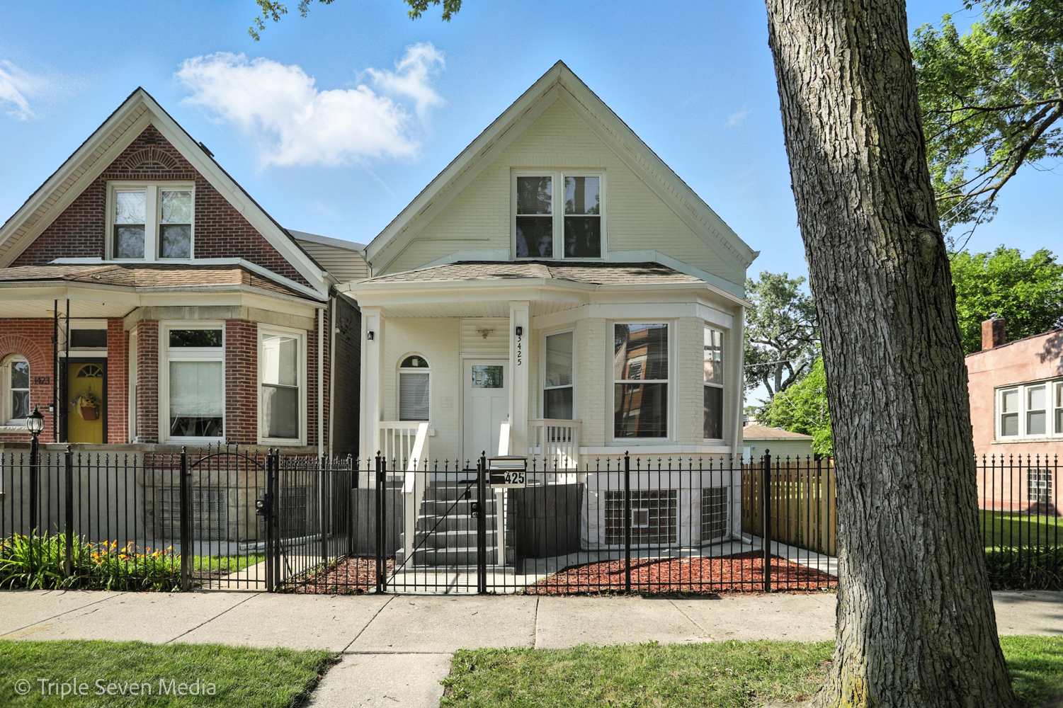 3425 W Carroll Avenue, Chicago, IL 60624