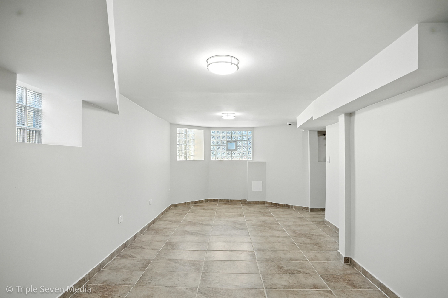 3425 W Carroll Avenue, Chicago, IL 60624