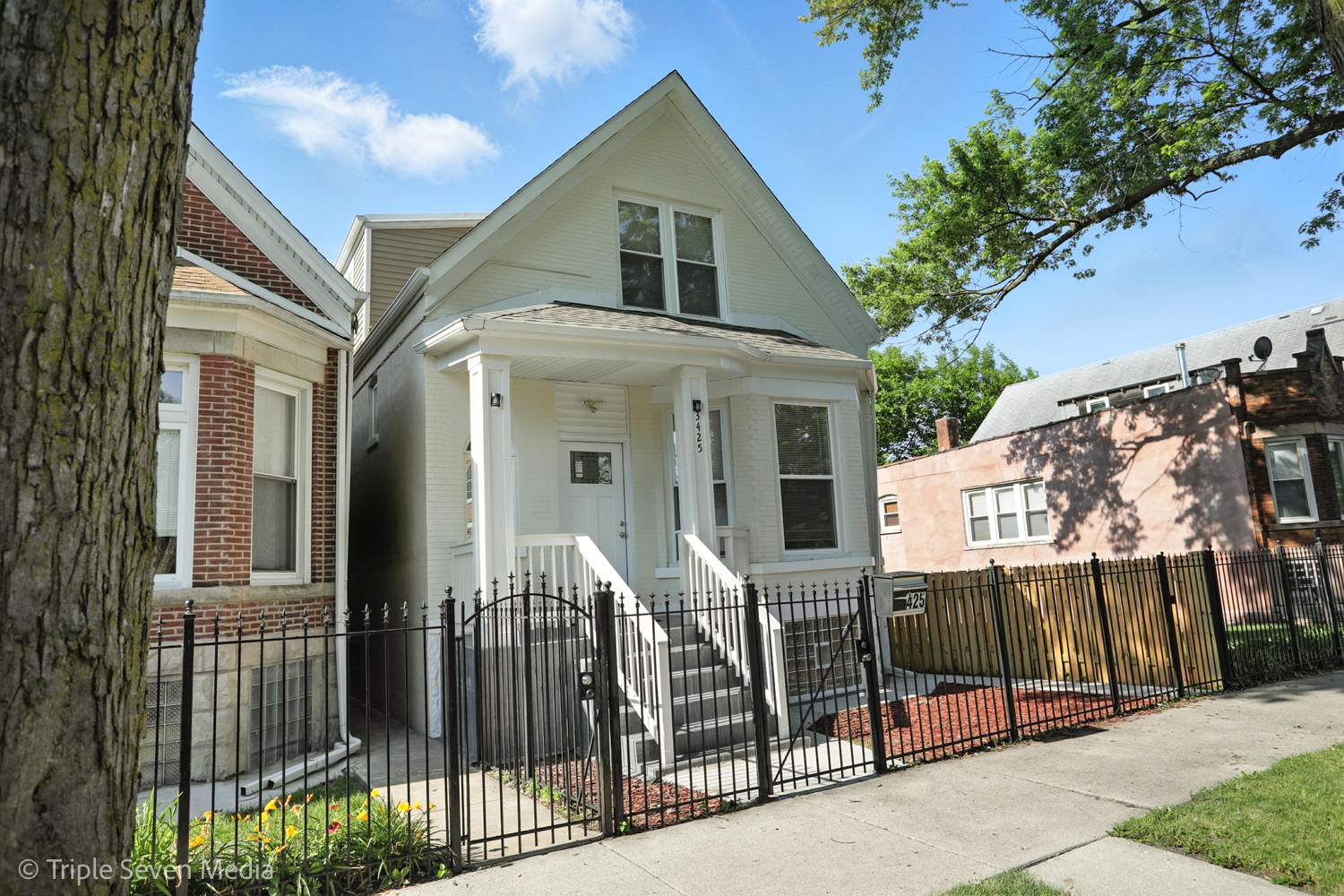 3425 W Carroll Avenue, Chicago, IL 60624