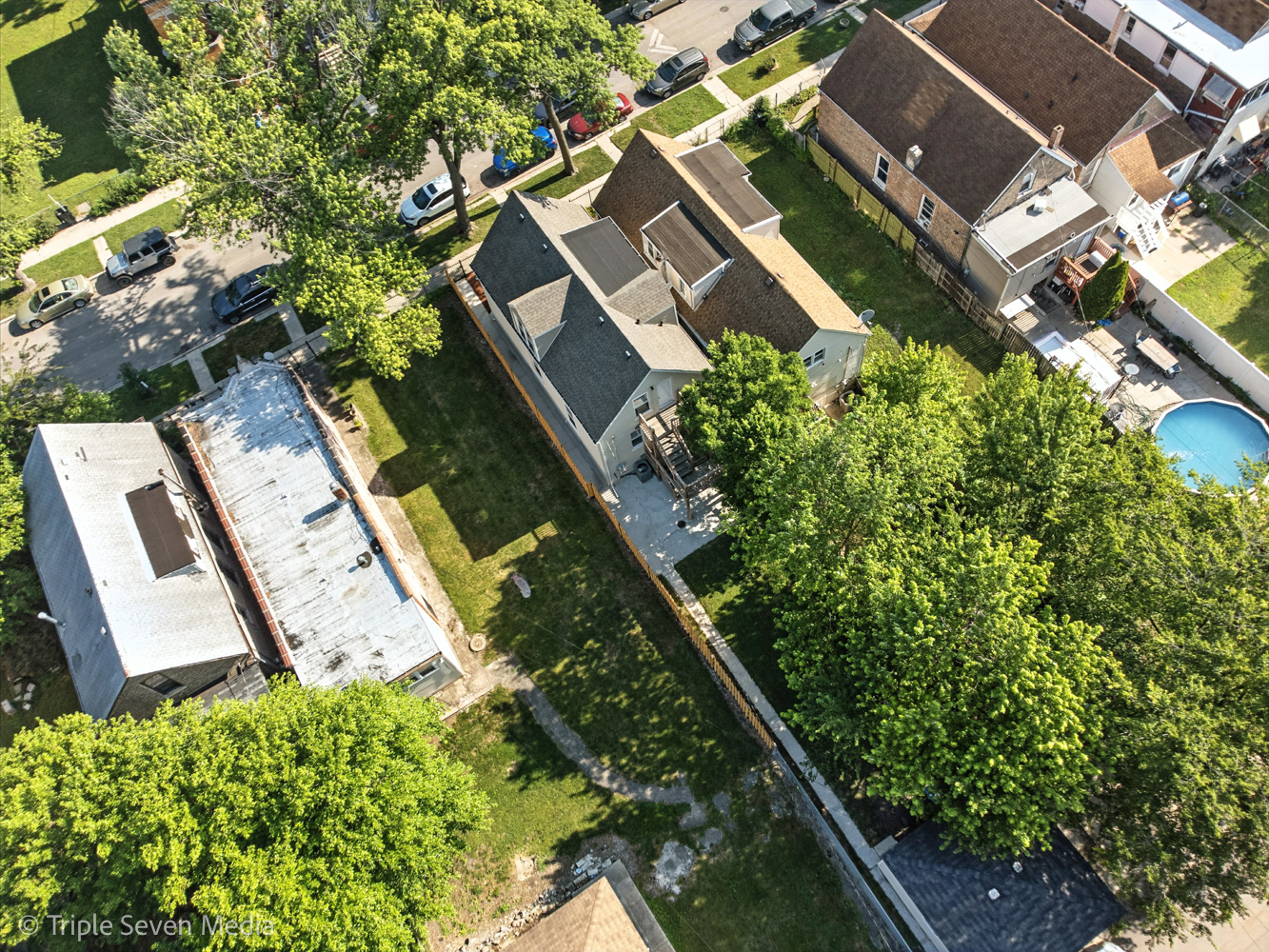 3425 W Carroll Avenue, Chicago, IL 60624