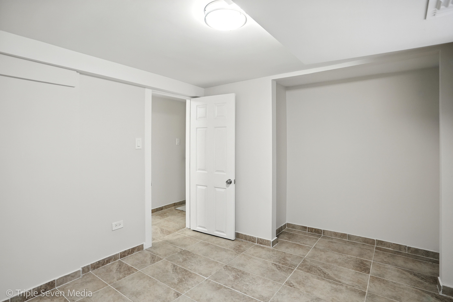 3425 W Carroll Avenue, Chicago, IL 60624