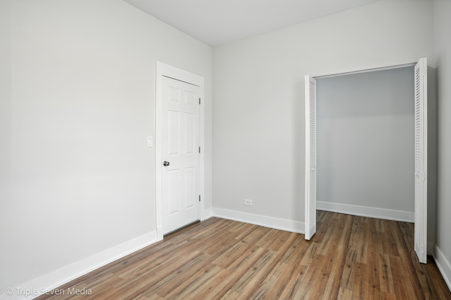 3425 W Carroll Avenue, Chicago, IL 60624