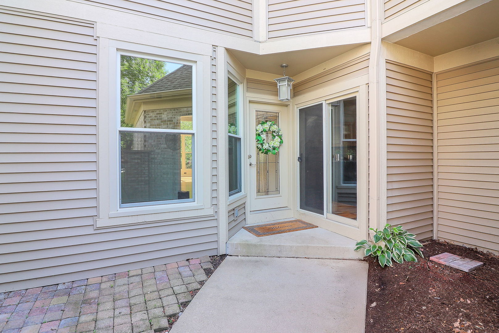 902 Heathrow Lane, Naperville, IL 60540
