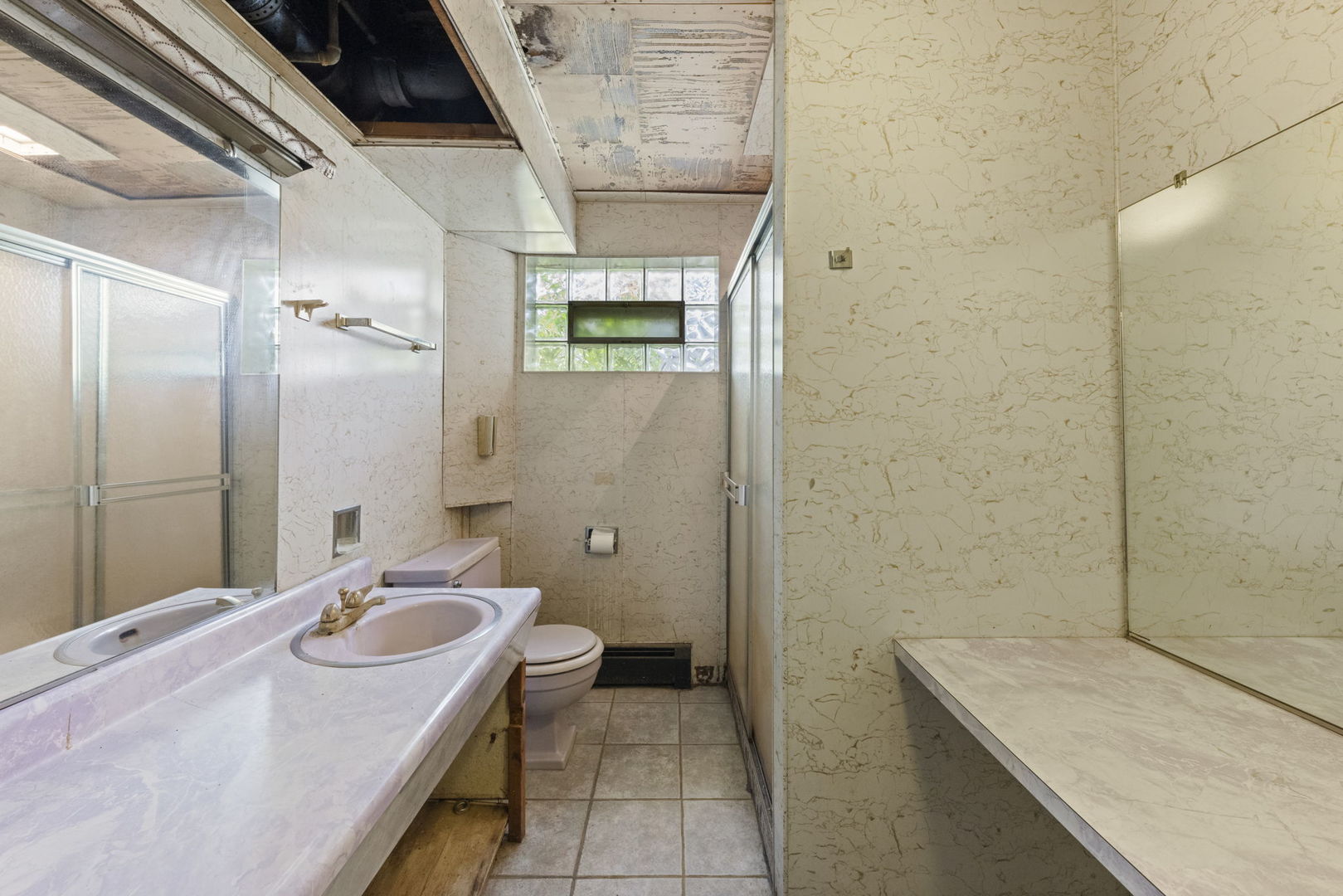 1301 N Latrobe Avenue, Chicago, IL 60651