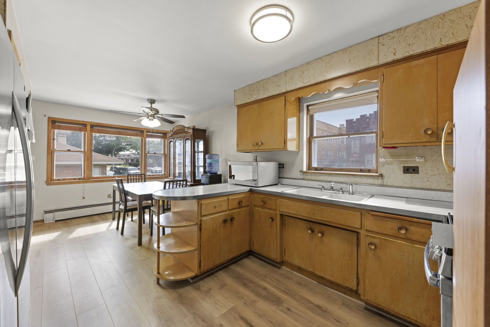 1301 N Latrobe Avenue, Chicago, IL 60651