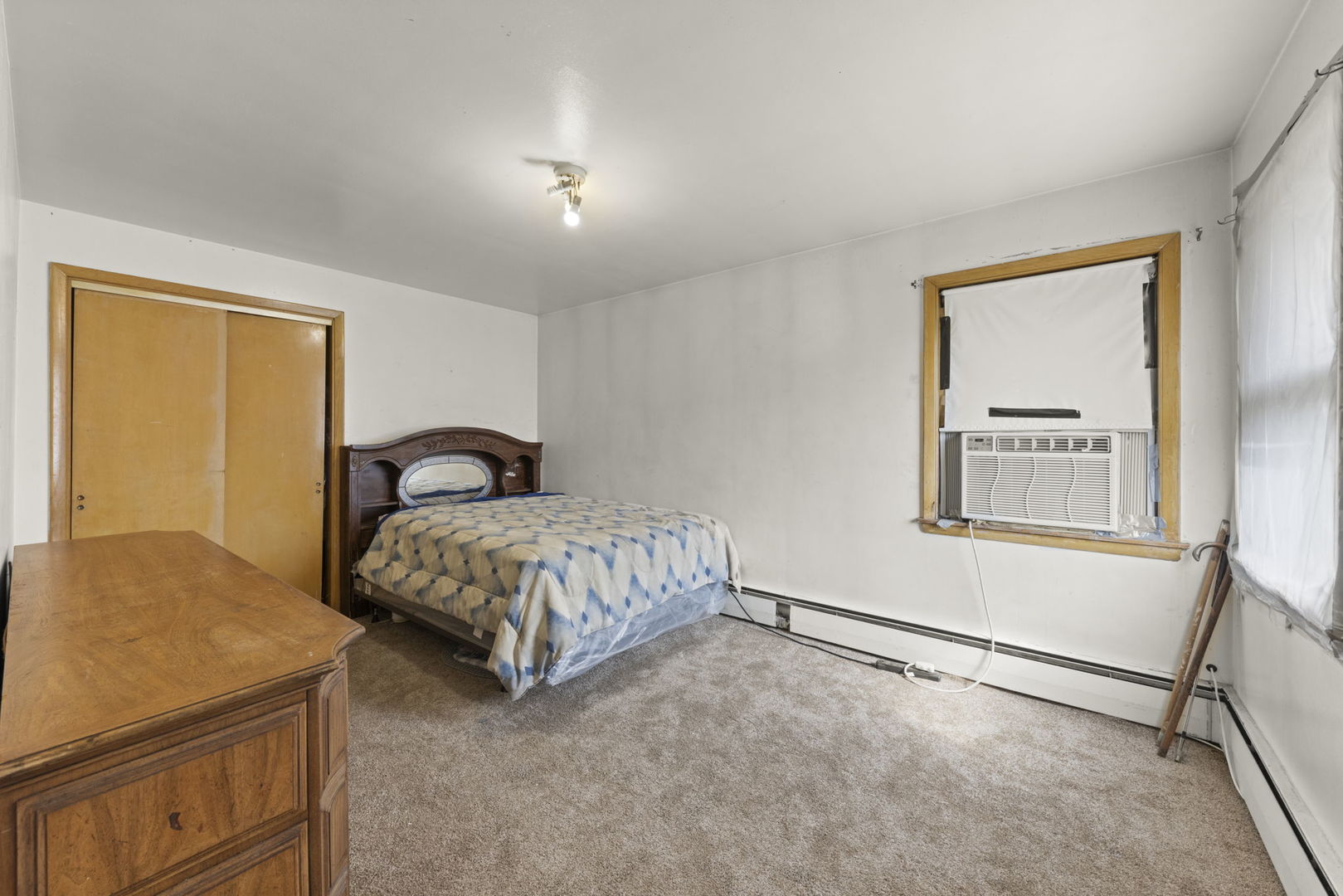 1301 N Latrobe Avenue, Chicago, IL 60651
