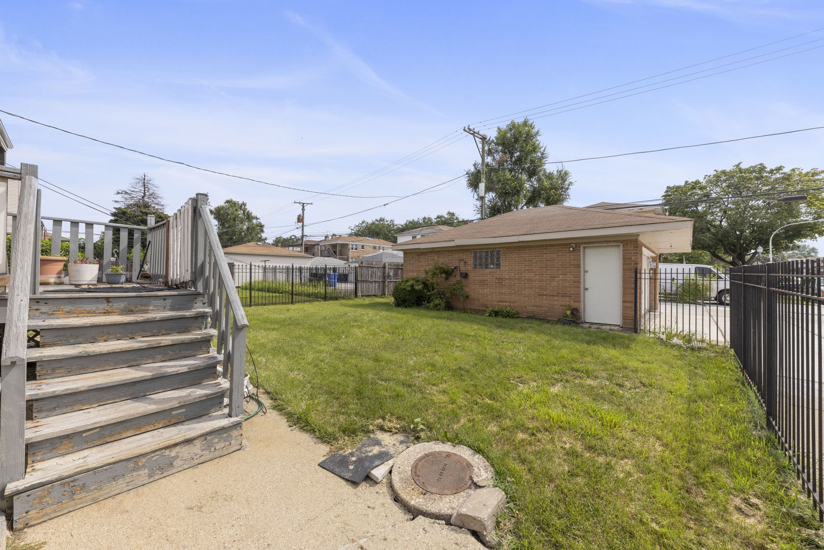 1301 N Latrobe Avenue, Chicago, IL 60651