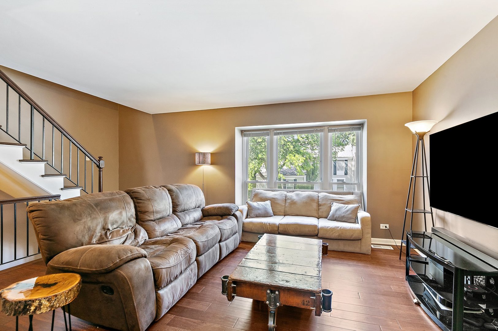 2165 Greystone Place, Hoffman Estates, IL 60169