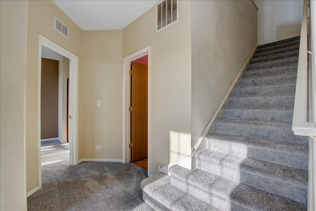 8108 Concord Lane #K, Justice, IL 60458