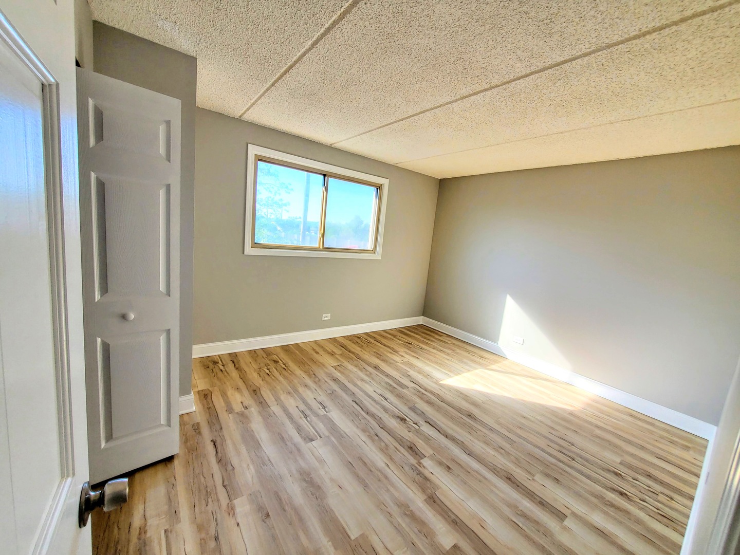 8141 W 84th Place #1C, Justice, IL 60458