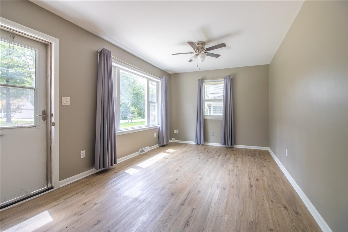 507 E Lee Street #A, Plano, IL 60545
