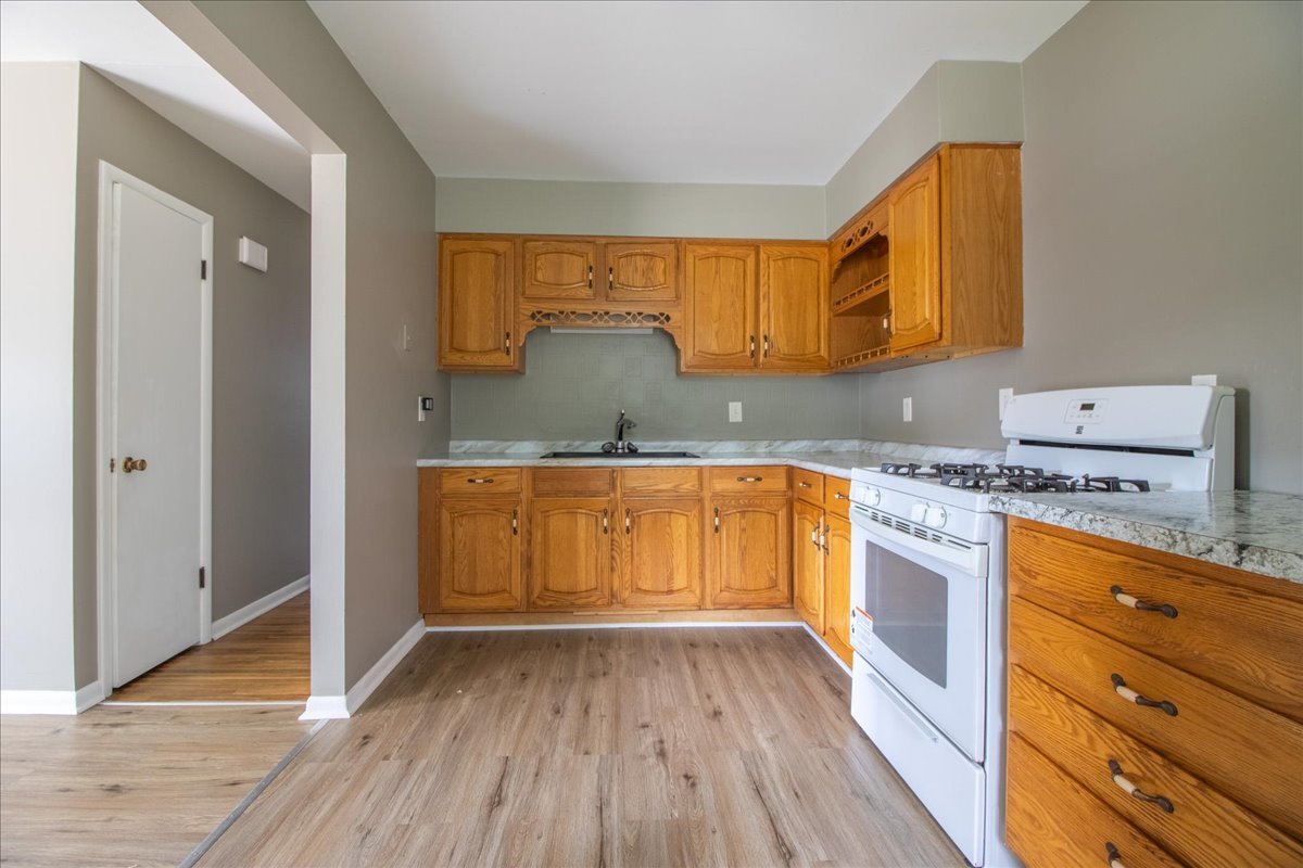 507 E Lee Street #A, Plano, IL 60545
