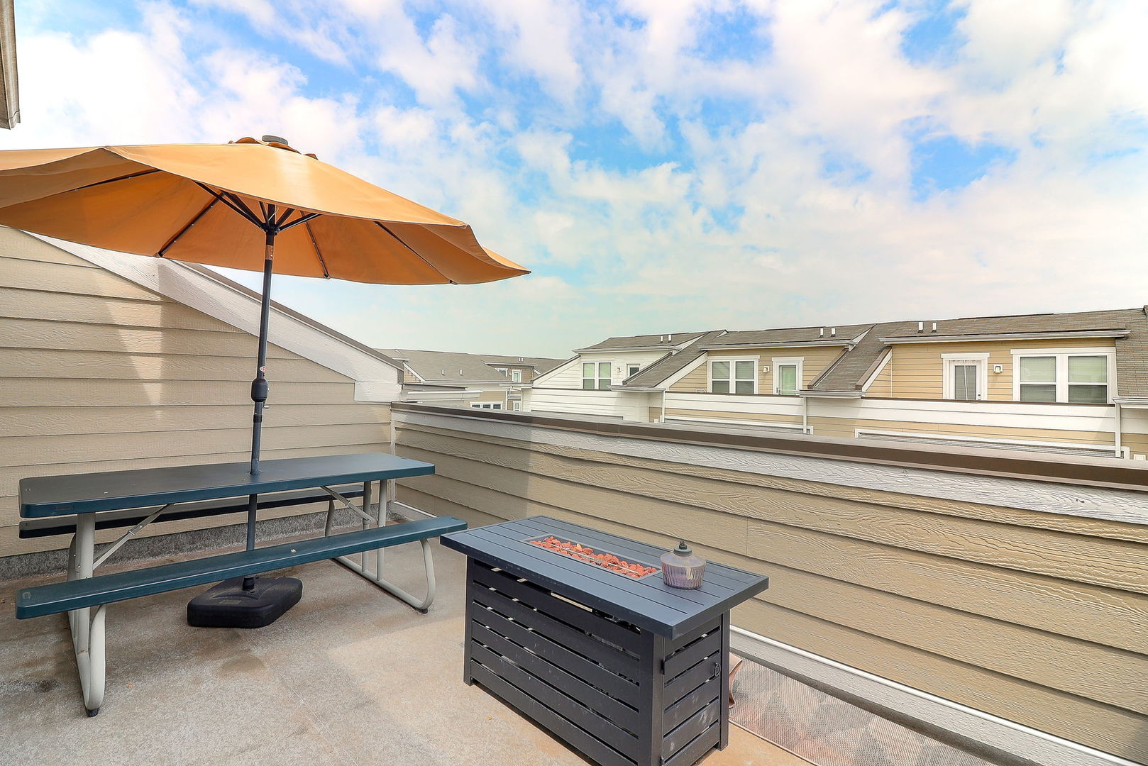 3551 KEMPER Drive, Woodridge, IL 60517