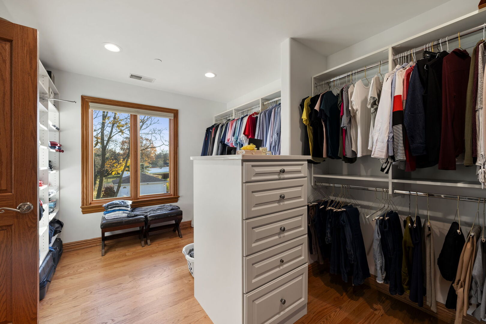 200 N School Street, Mount Prospect, IL 60056