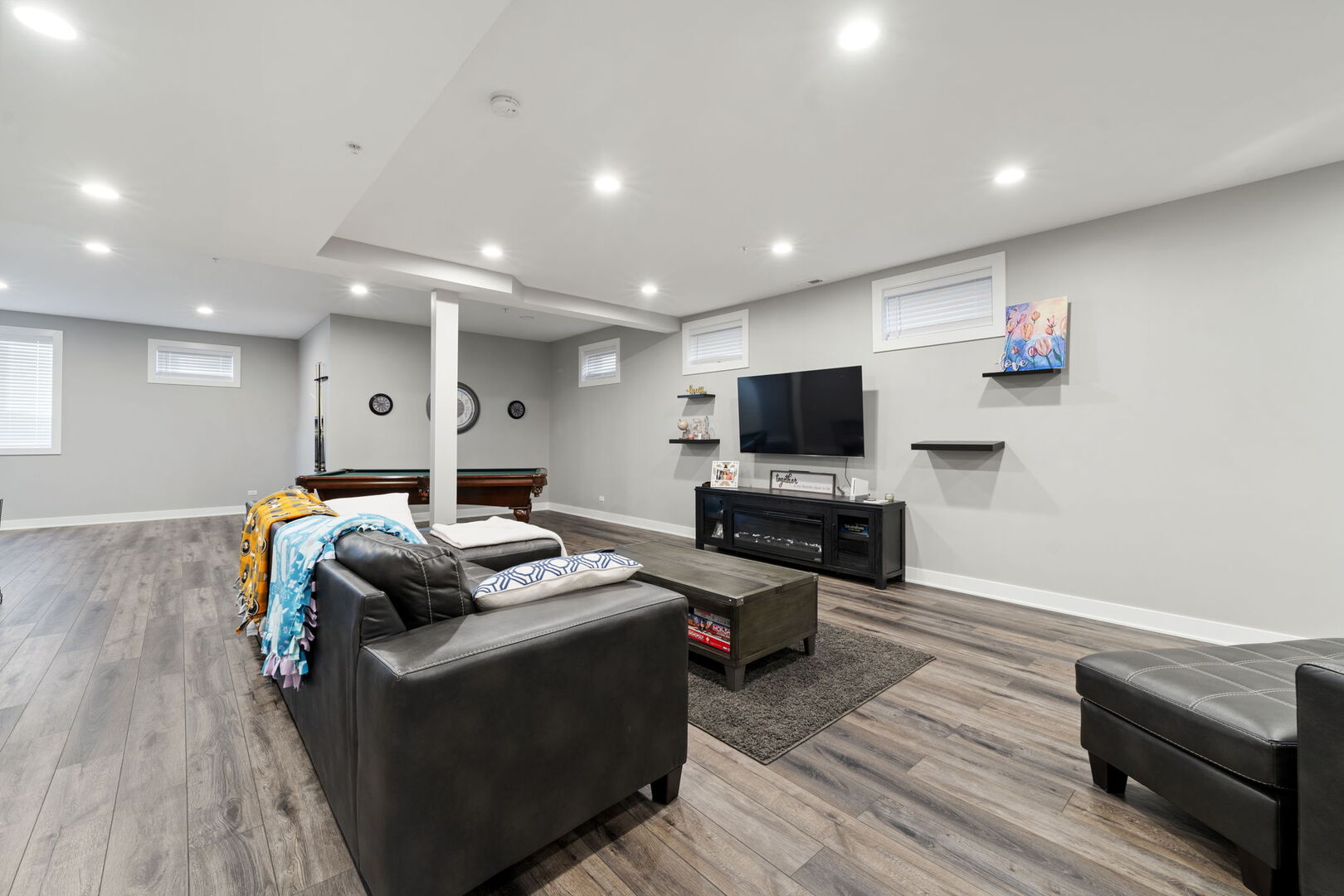 200 N School Street, Mount Prospect, IL 60056