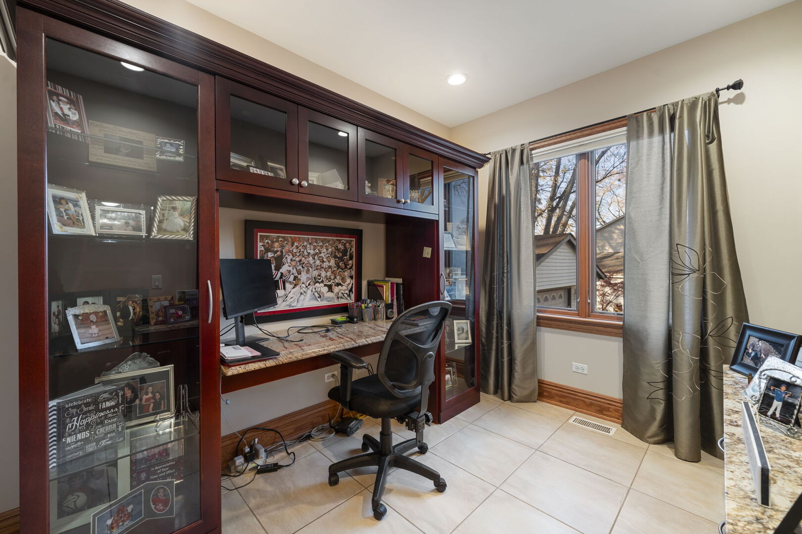 200 N School Street, Mount Prospect, IL 60056