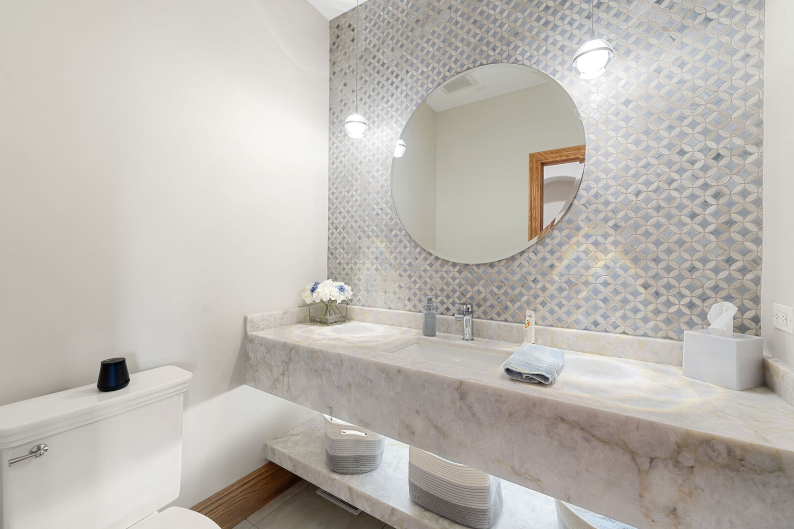 200 N School Street, Mount Prospect, IL 60056