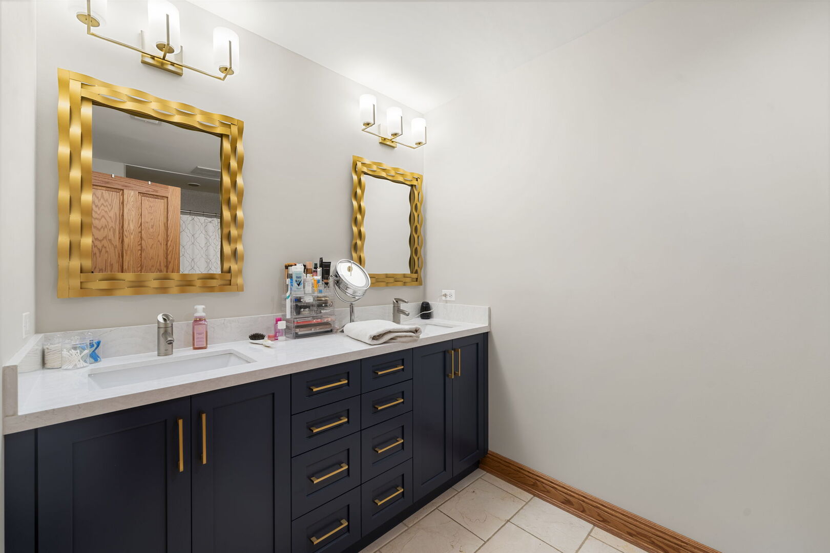 200 N School Street, Mount Prospect, IL 60056