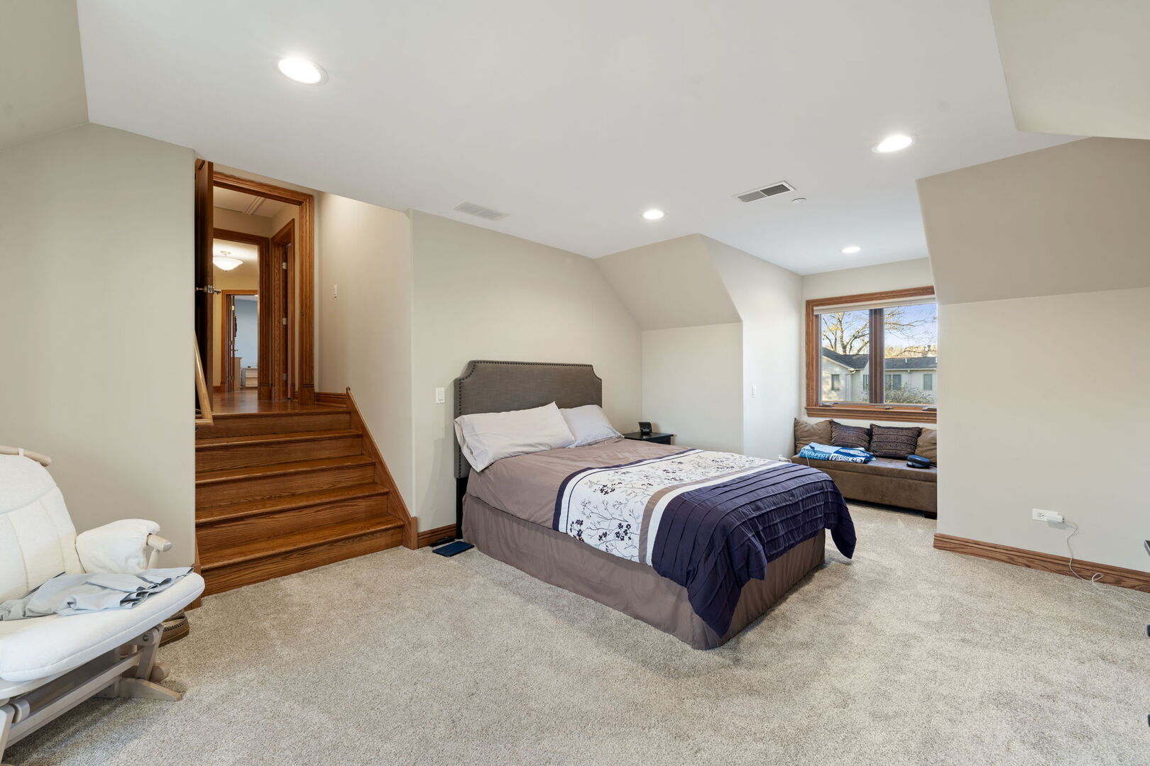 200 N School Street, Mount Prospect, IL 60056