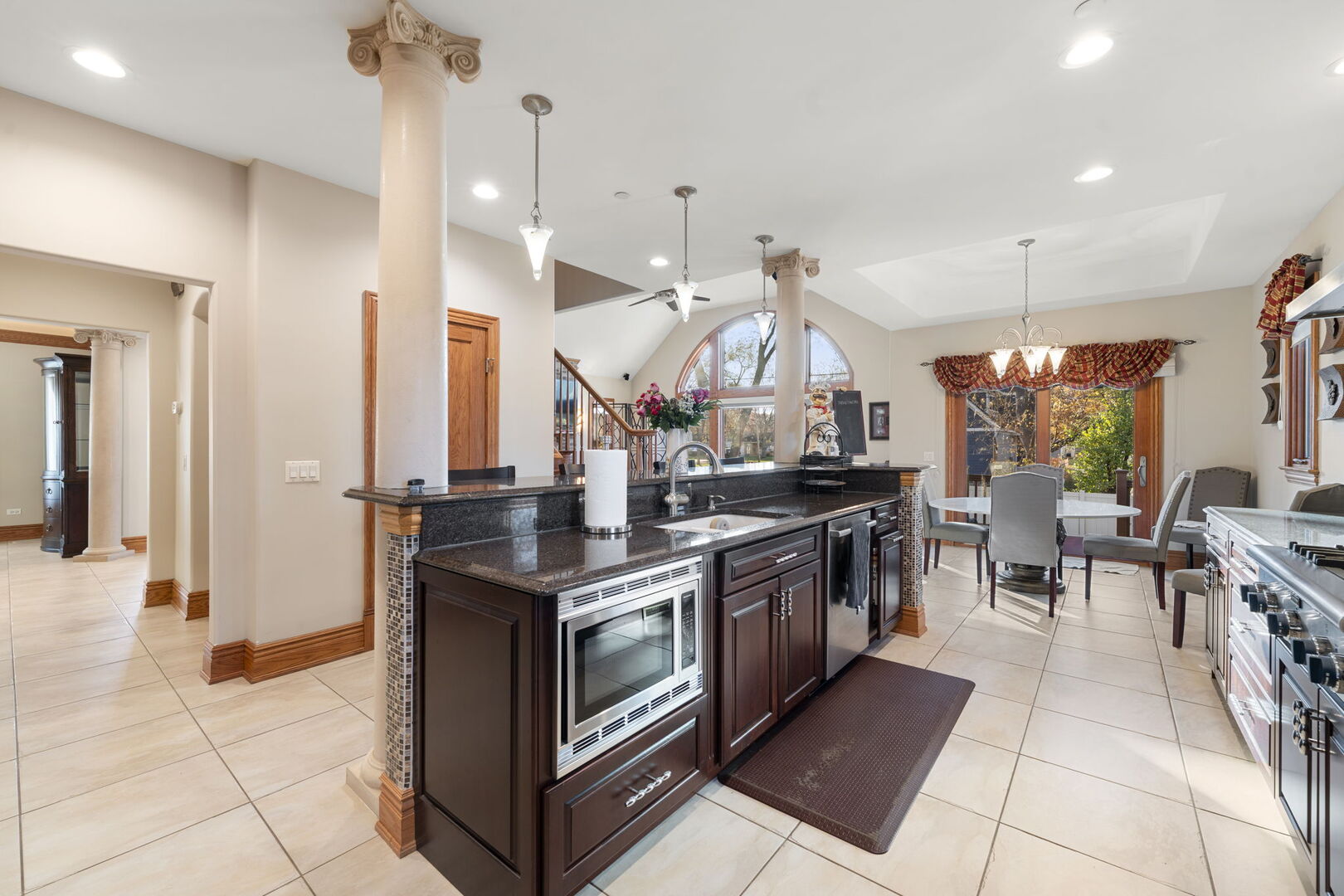 200 N School Street, Mount Prospect, IL 60056