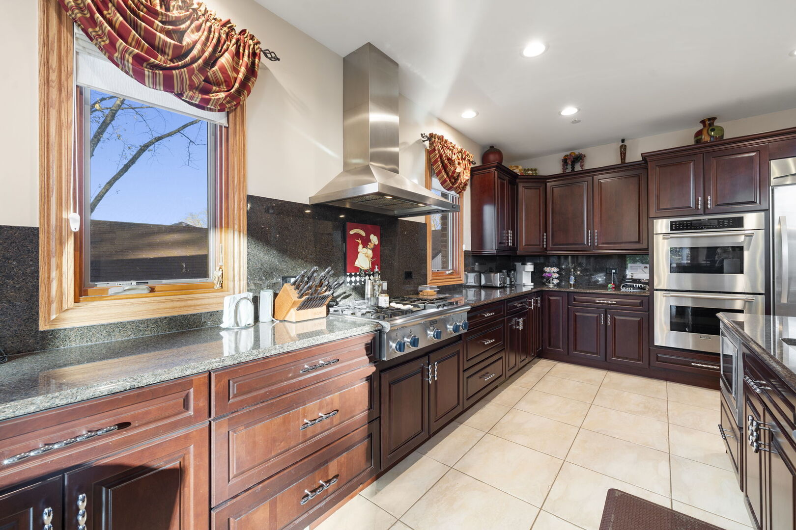 200 N School Street, Mount Prospect, IL 60056