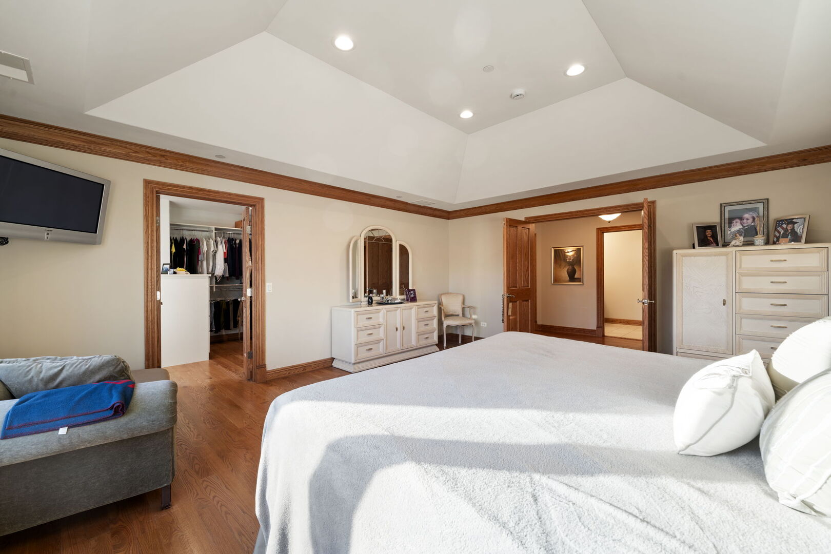 200 N School Street, Mount Prospect, IL 60056