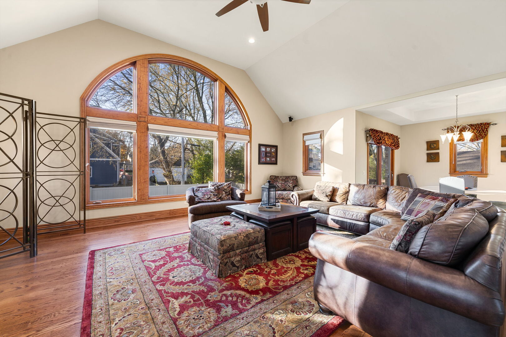 200 N School Street, Mount Prospect, IL 60056