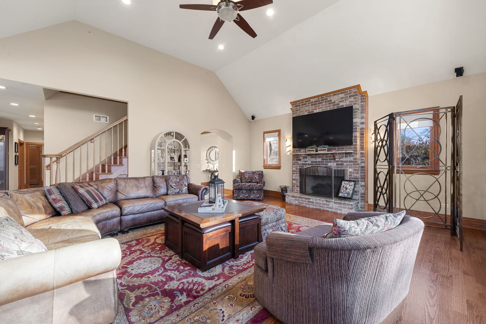 200 N School Street, Mount Prospect, IL 60056