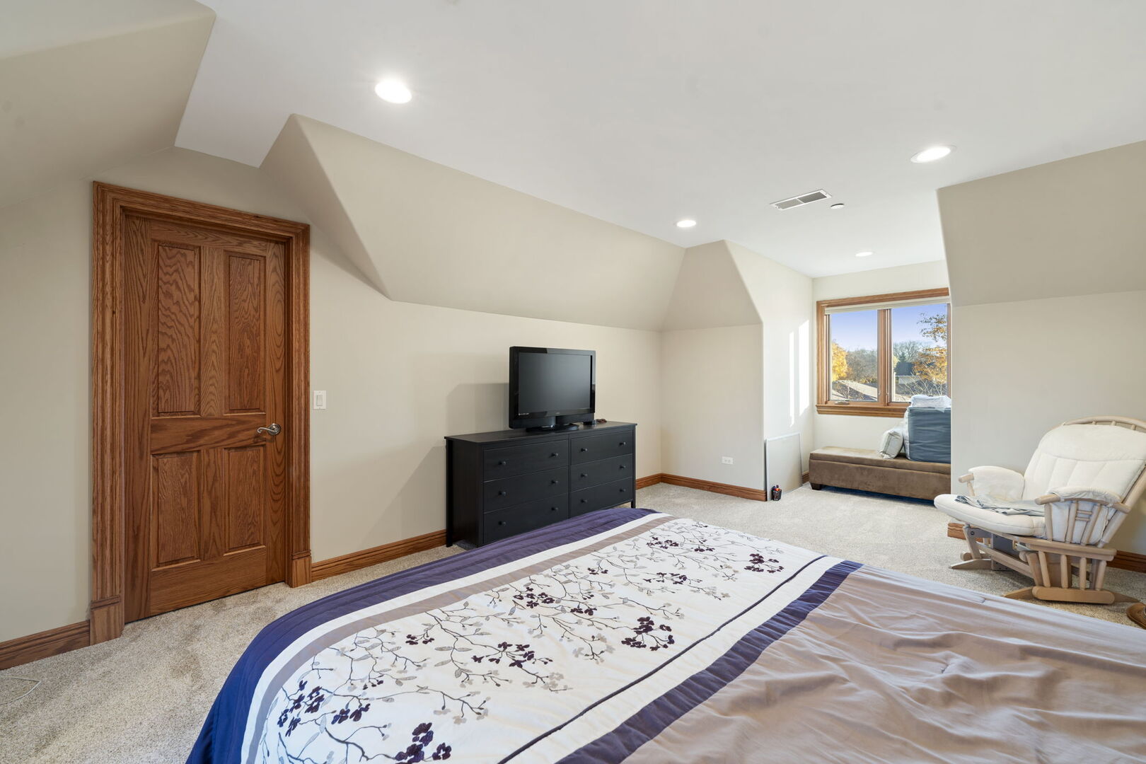 200 N School Street, Mount Prospect, IL 60056