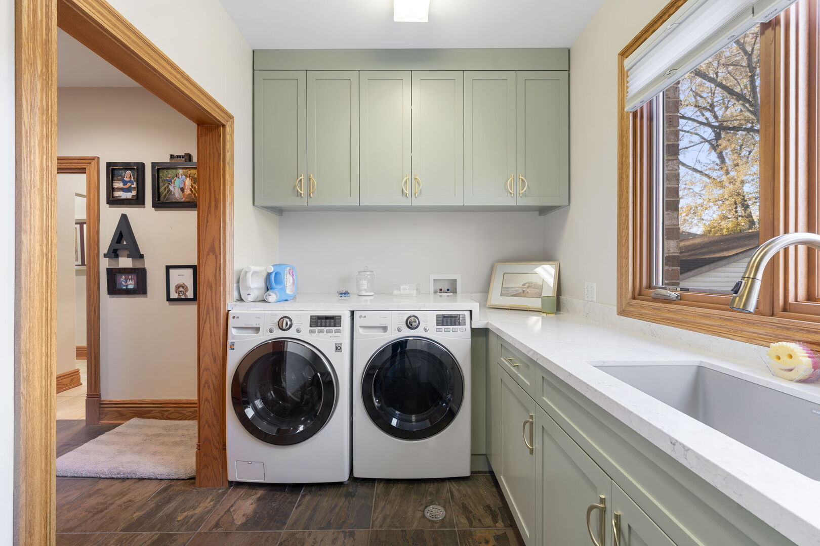 200 N School Street, Mount Prospect, IL 60056