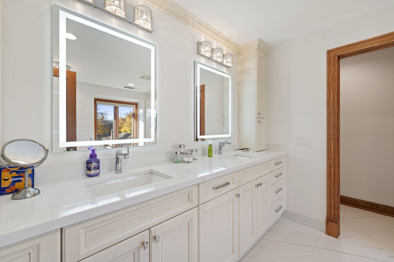 200 N School Street, Mount Prospect, IL 60056