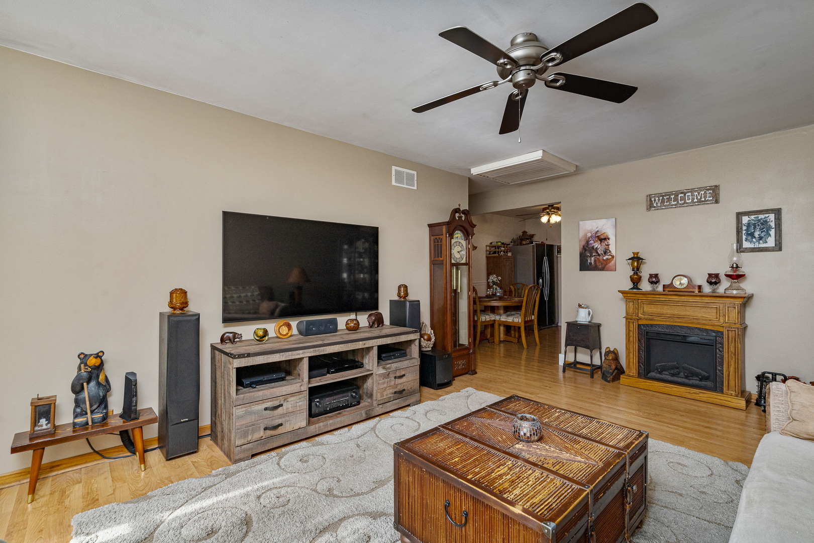 10805 S Oak Park Avenue, Worth, IL 60482