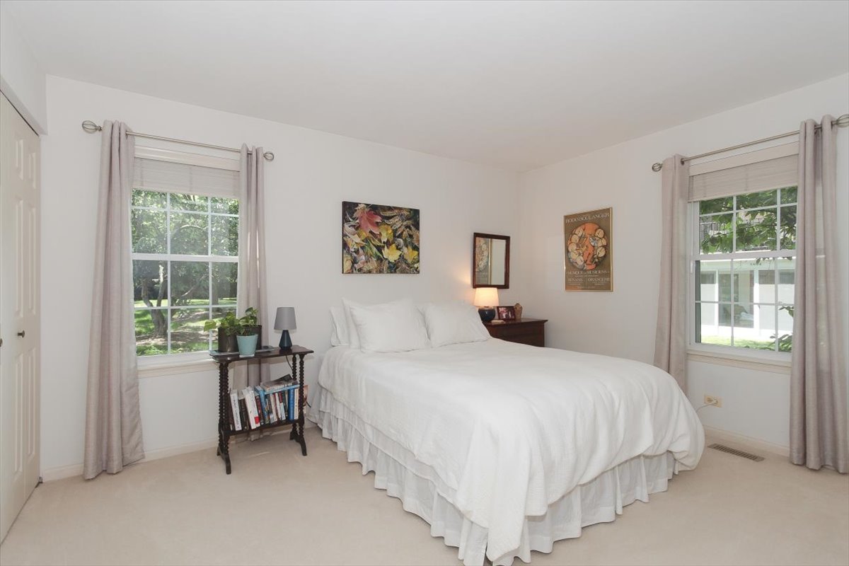1002 Butternut Lane #A, Mount Prospect, IL 60056