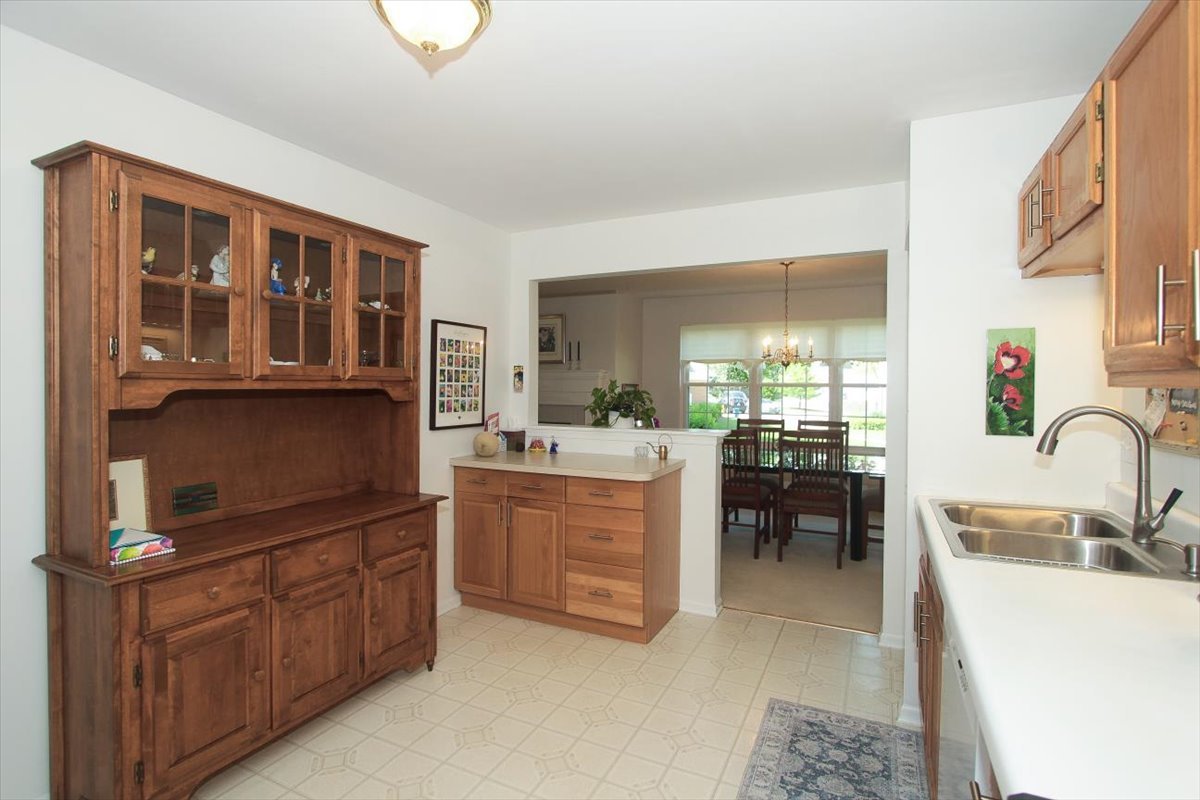 1002 Butternut Lane #A, Mount Prospect, IL 60056