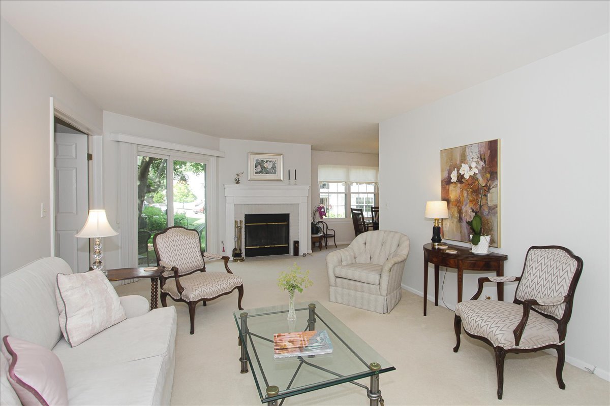 1002 Butternut Lane #A, Mount Prospect, IL 60056