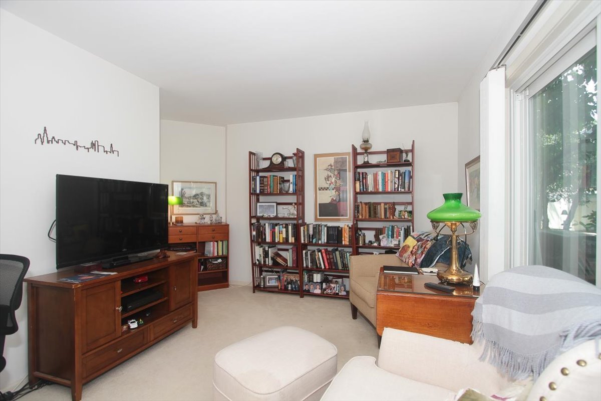 1002 Butternut Lane #A, Mount Prospect, IL 60056