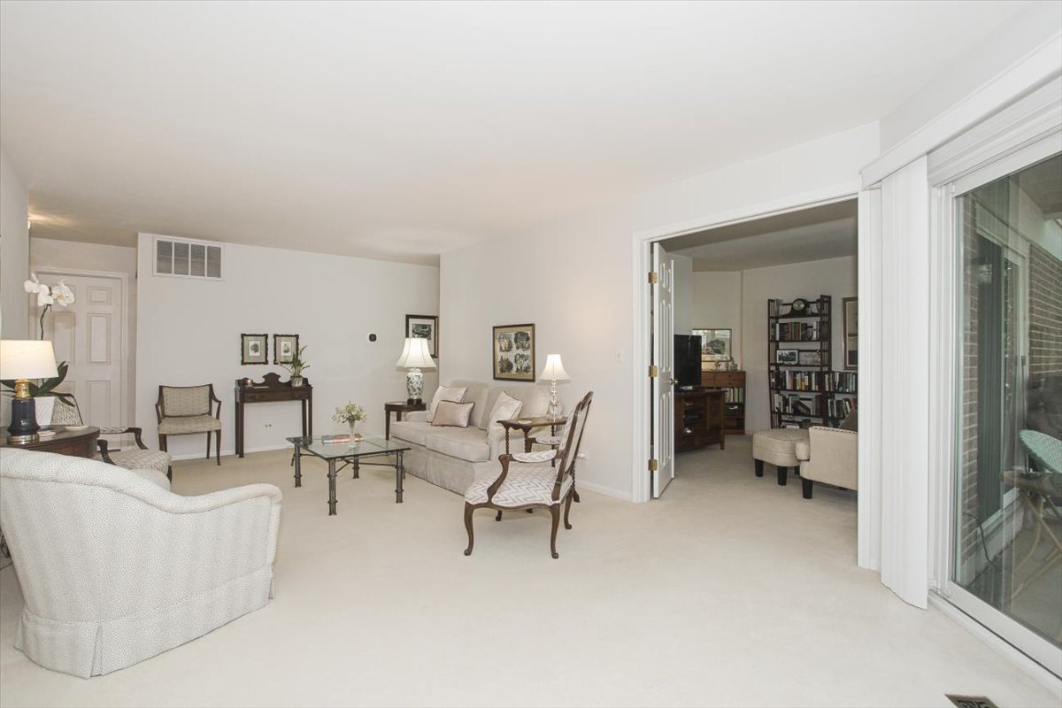 1002 Butternut Lane #A, Mount Prospect, IL 60056