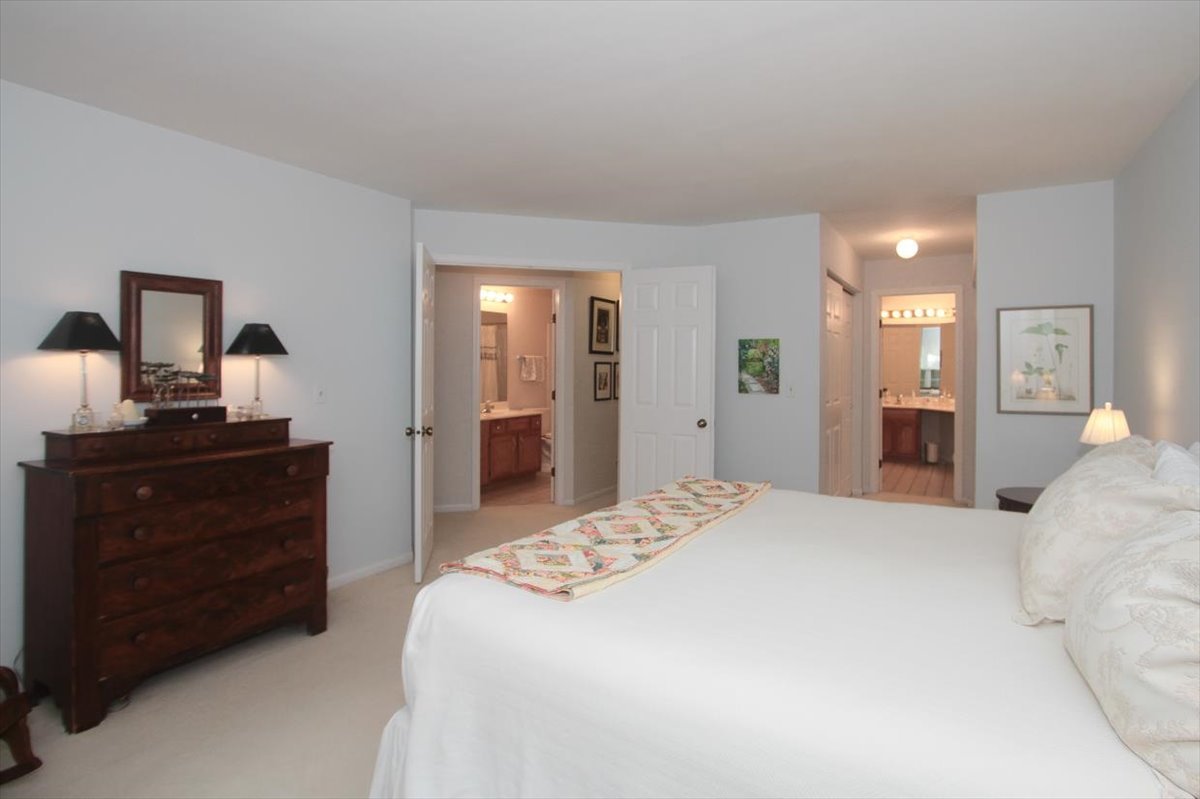 1002 Butternut Lane #A, Mount Prospect, IL 60056