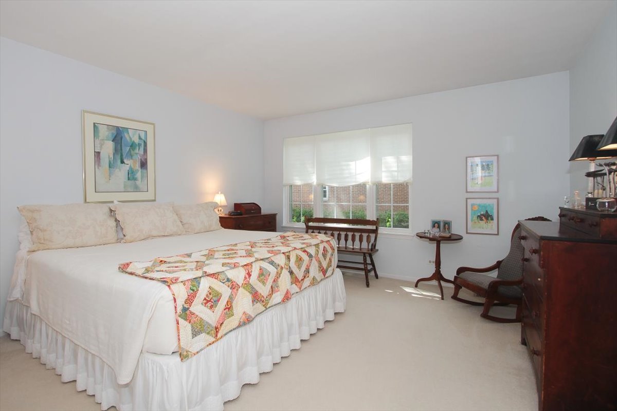 1002 Butternut Lane #A, Mount Prospect, IL 60056