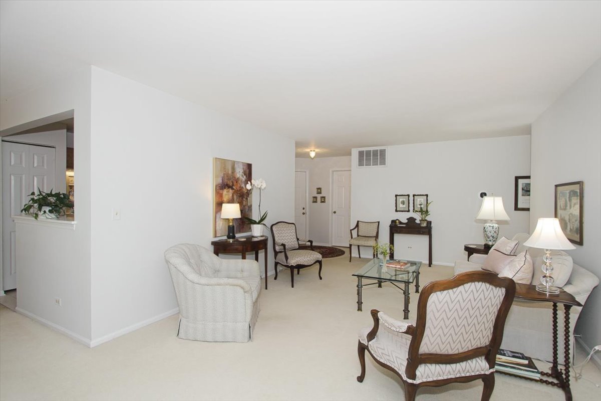 1002 Butternut Lane #A, Mount Prospect, IL 60056