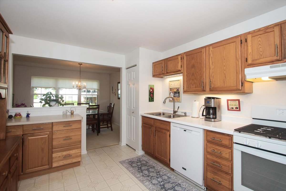 1002 Butternut Lane #A, Mount Prospect, IL 60056