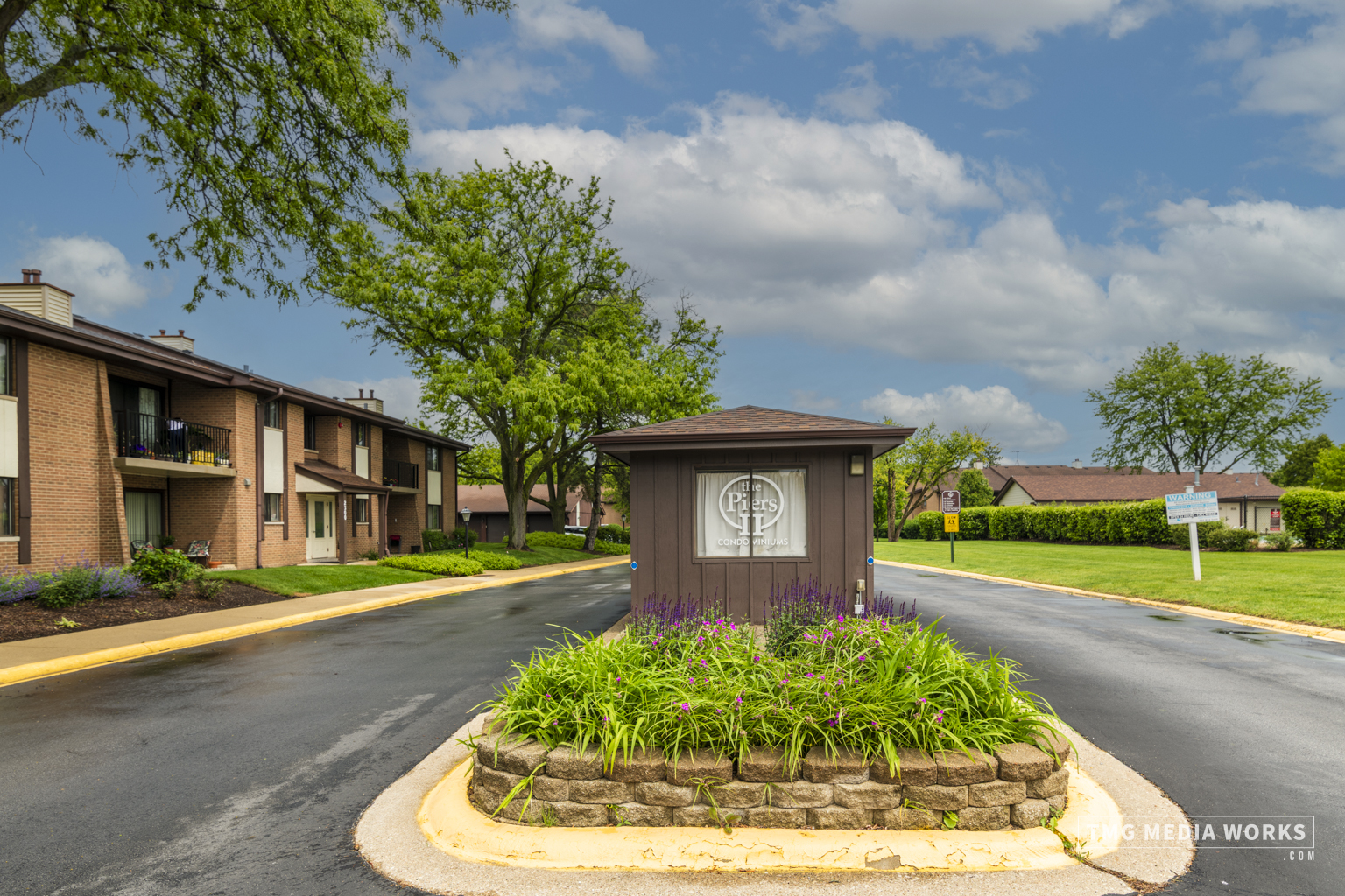 8212 Anchor Drive #501, Woodridge, IL 60517