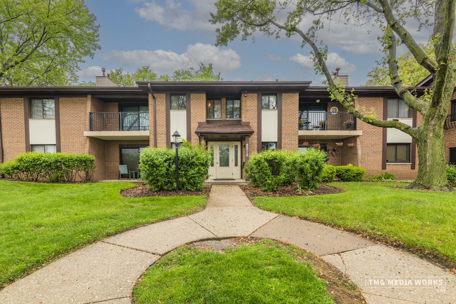 8212 Anchor Drive #501, Woodridge, IL 60517