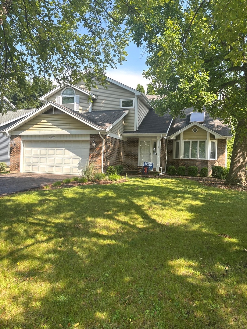1667 Hinterlong Lane, Naperville, IL 60563