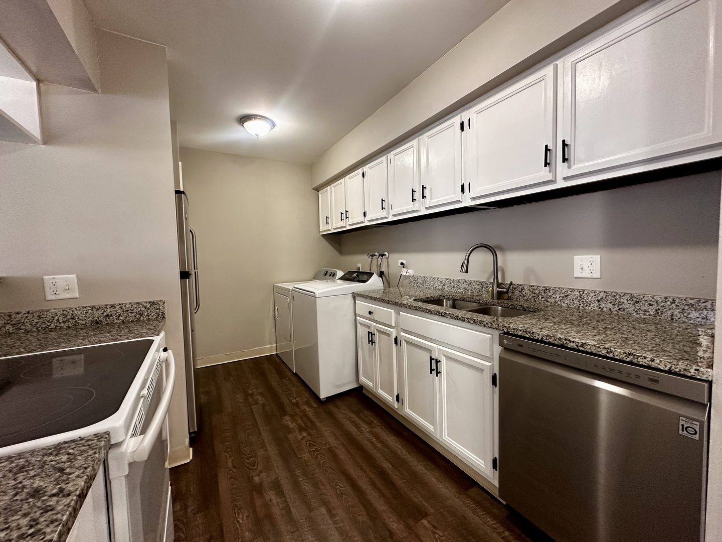 1401 N Glen Circle #D, Aurora, IL 60506