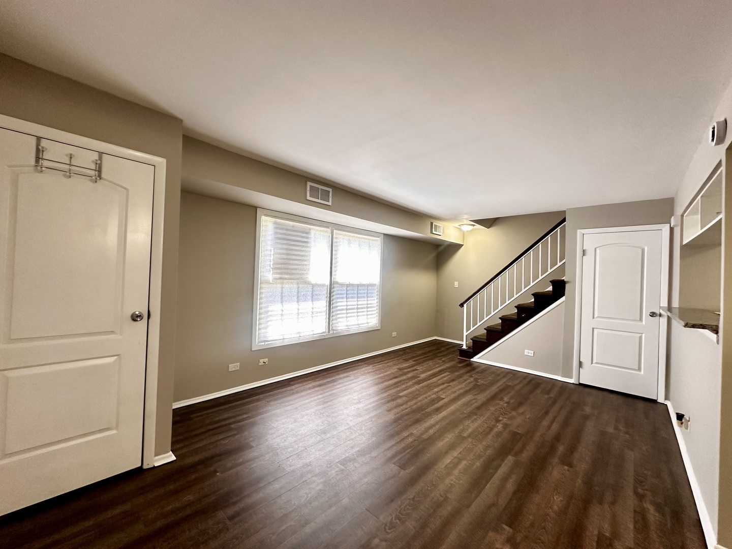 1401 N Glen Circle #D, Aurora, IL 60506