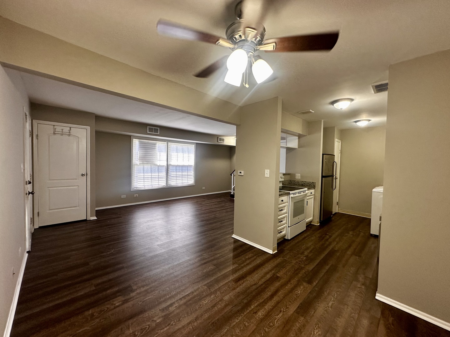 1401 N Glen Circle #D, Aurora, IL 60506