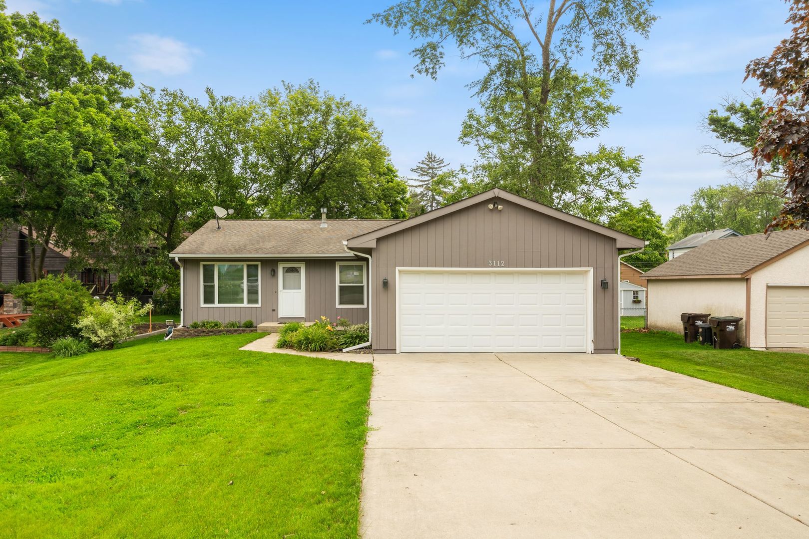 3112 Cedar Terrace, Island Lake, IL 60042